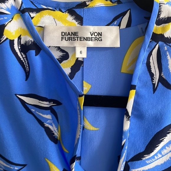 Diane Von Furstenberg Claremont Hydrangea Silk Dress - Picture 4 of 7